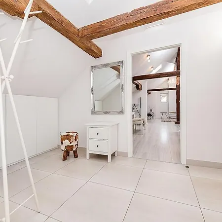 公寓 Picturesque In Lesser Town With Lovely Terrace *